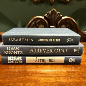 Blue themed decor book set